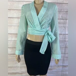 BEBE Women’s  Green Mint Wrap Crop Top Long Sleeve NWT Size M $79